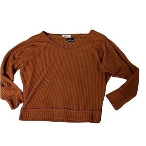size large V-neck Double Zero waffle knit long sleeve top